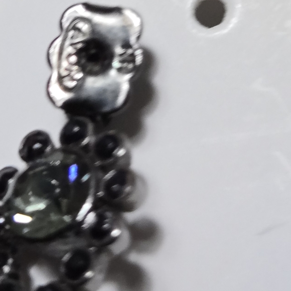 Avon Vintage Earrings Black Glass Stones Teardrop Earrings - Picture 16 of 16